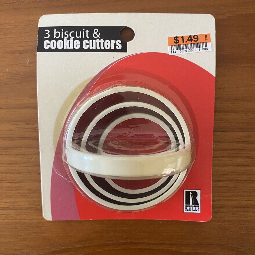 Cookie and Biscuit Cutters Round with Handles Set of 3 Robinson Knife Co Vintage